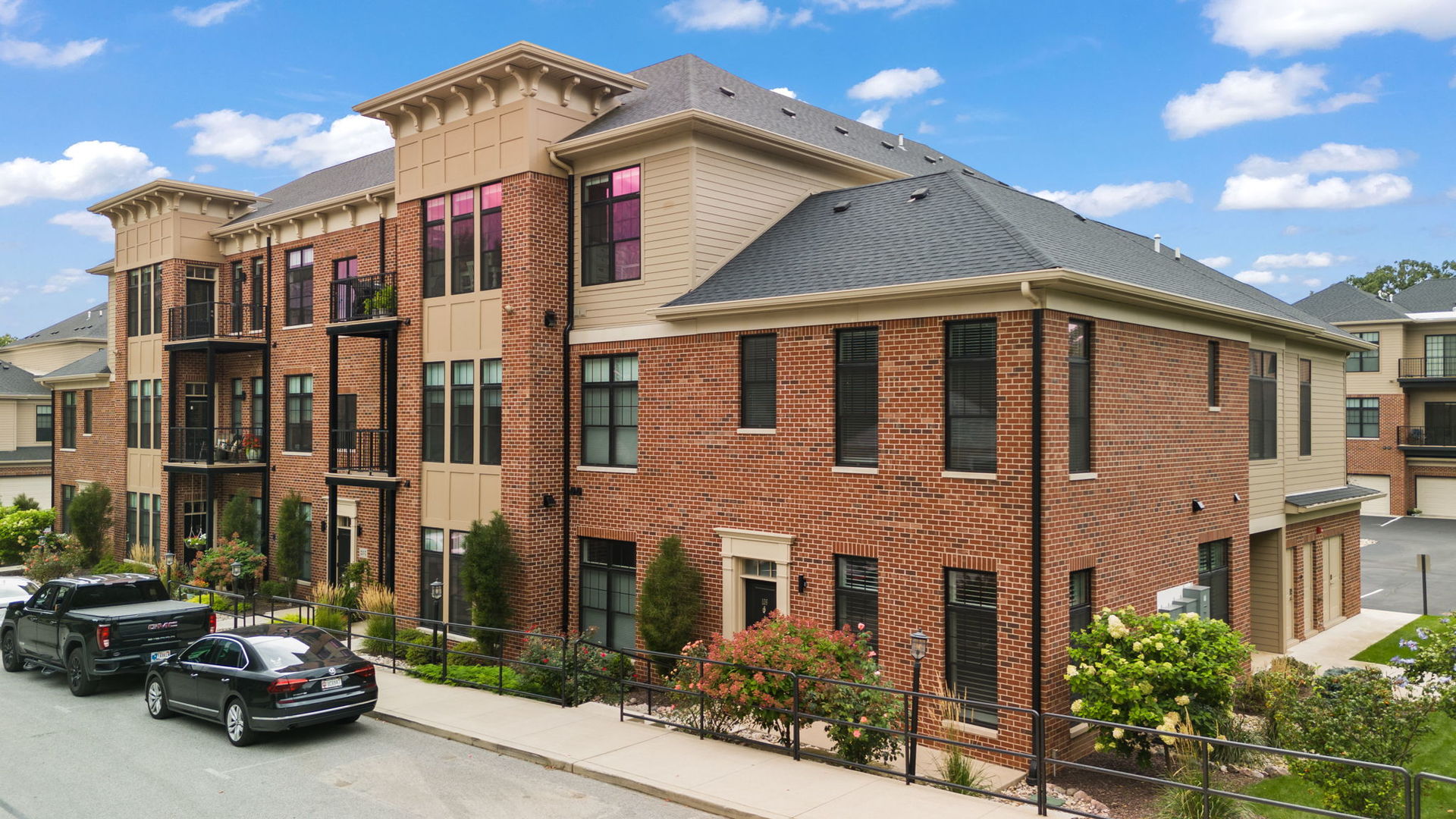 207 Academy Street #106, Valparaiso, IN 46383
