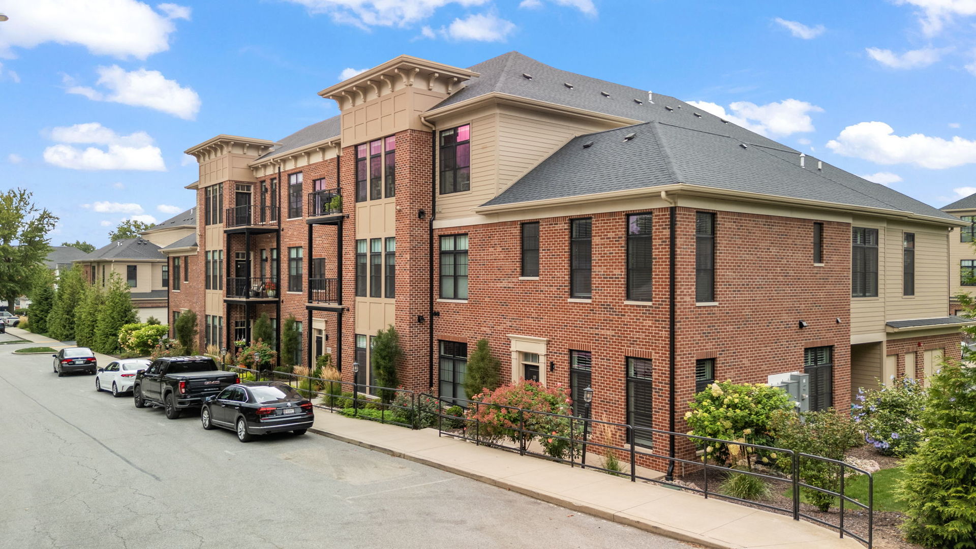 207 Academy Street #106, Valparaiso, IN 46383