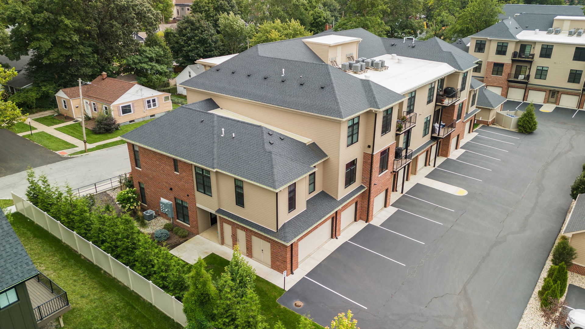 207 Academy Street #106, Valparaiso, IN 46383