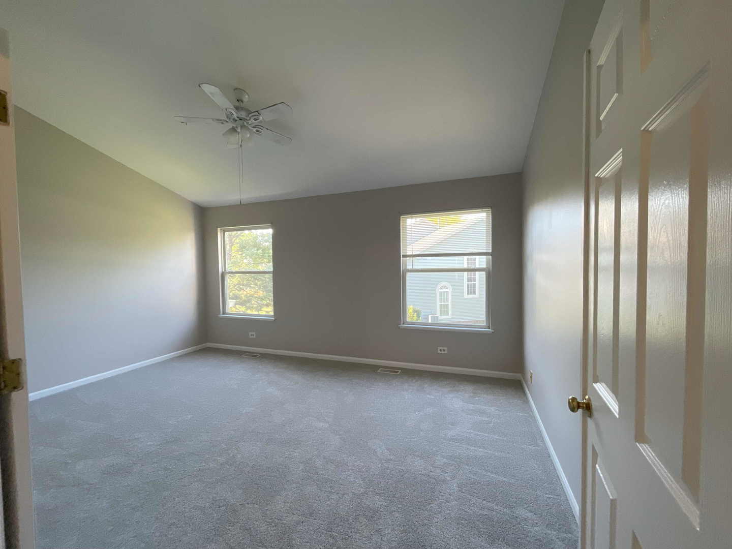 620 Cobblestone Court #620, Elgin, IL 60120