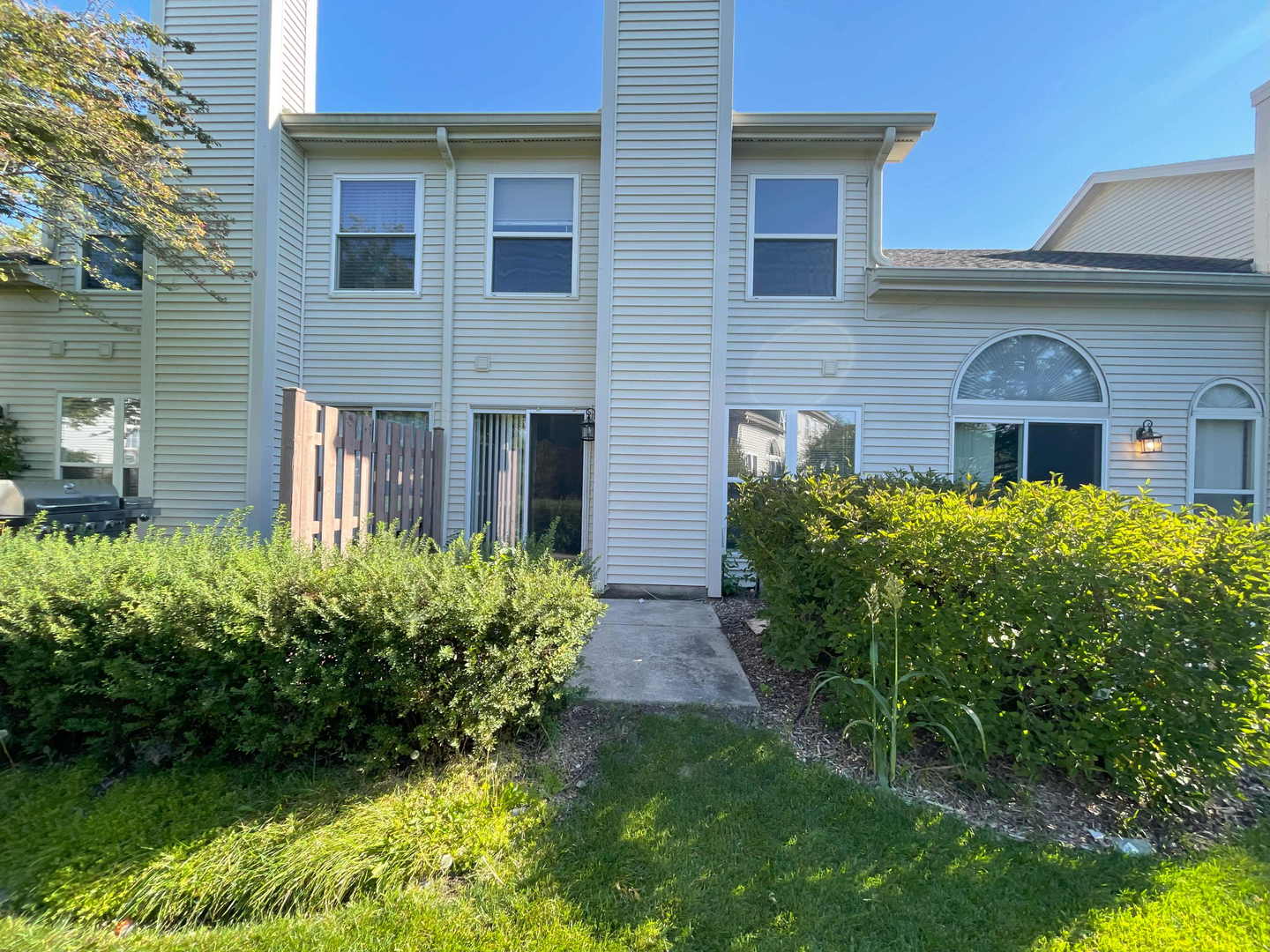 620 Cobblestone Court #620, Elgin, IL 60120
