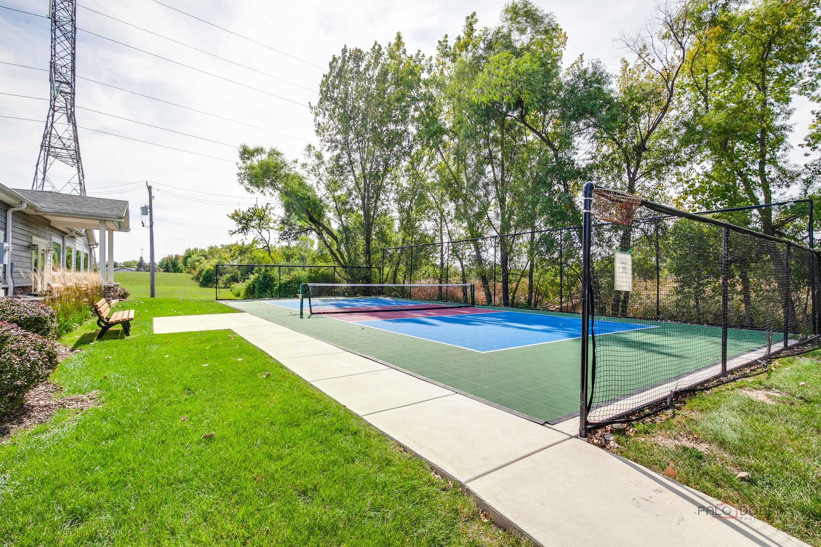 6 Secretariat Court, Grayslake, IL 60030