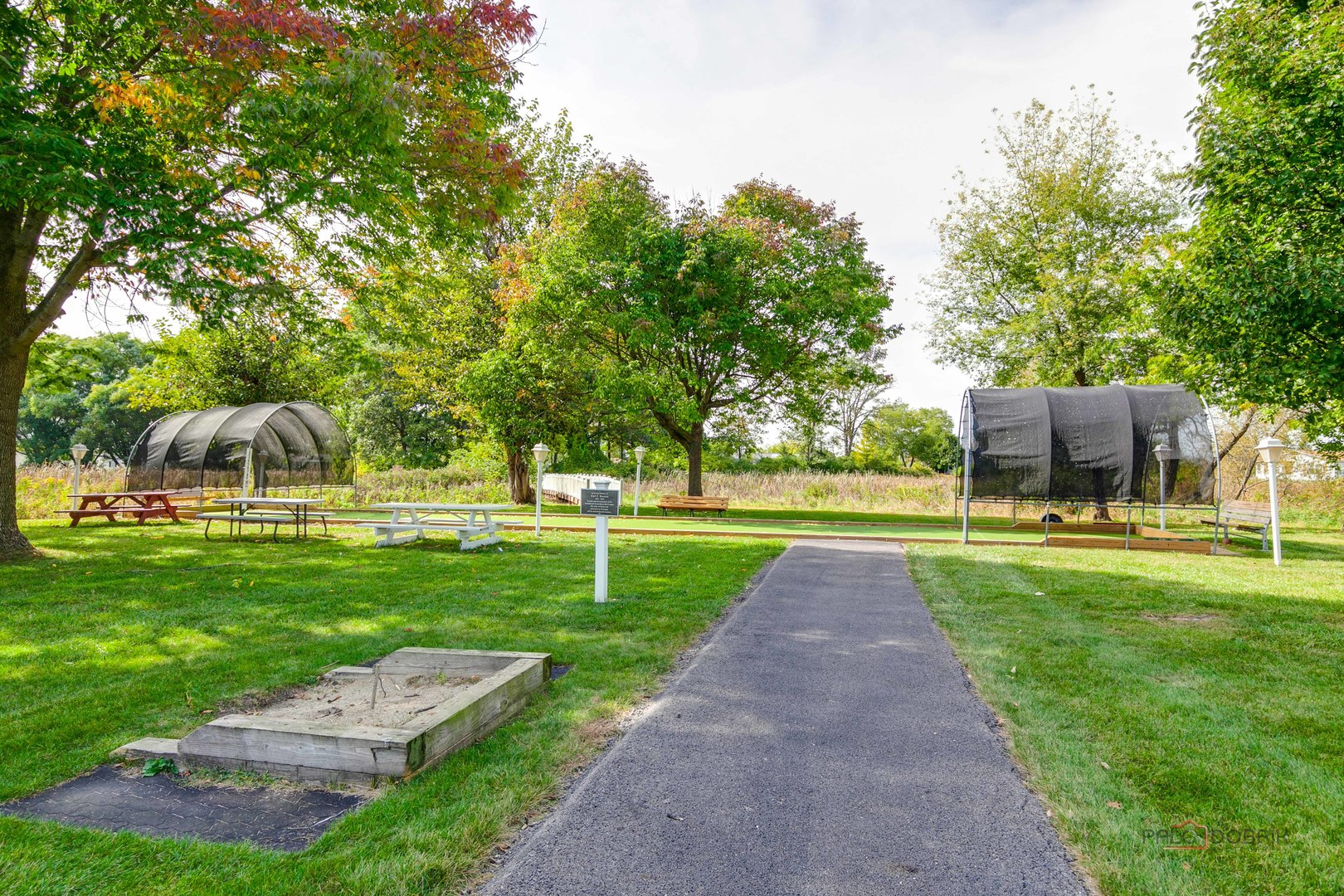 6 Secretariat Court, Grayslake, IL 60030