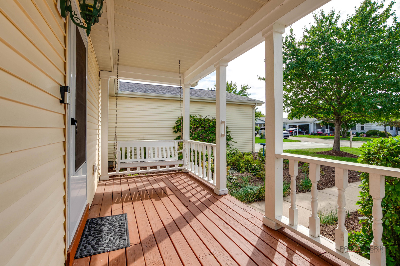 6 Secretariat Court, Grayslake, IL 60030
