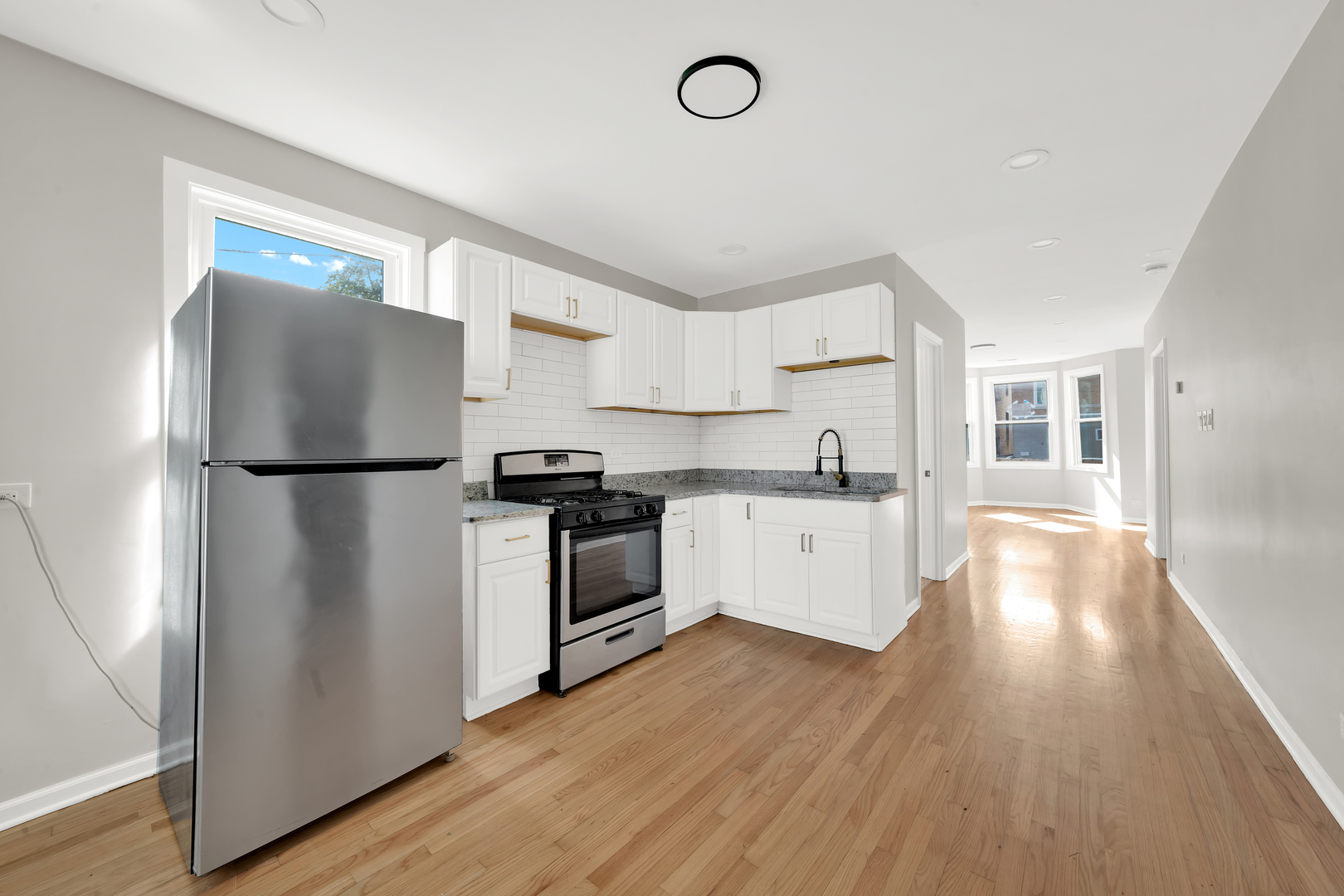 714 W 48th Place, Chicago, IL 60609