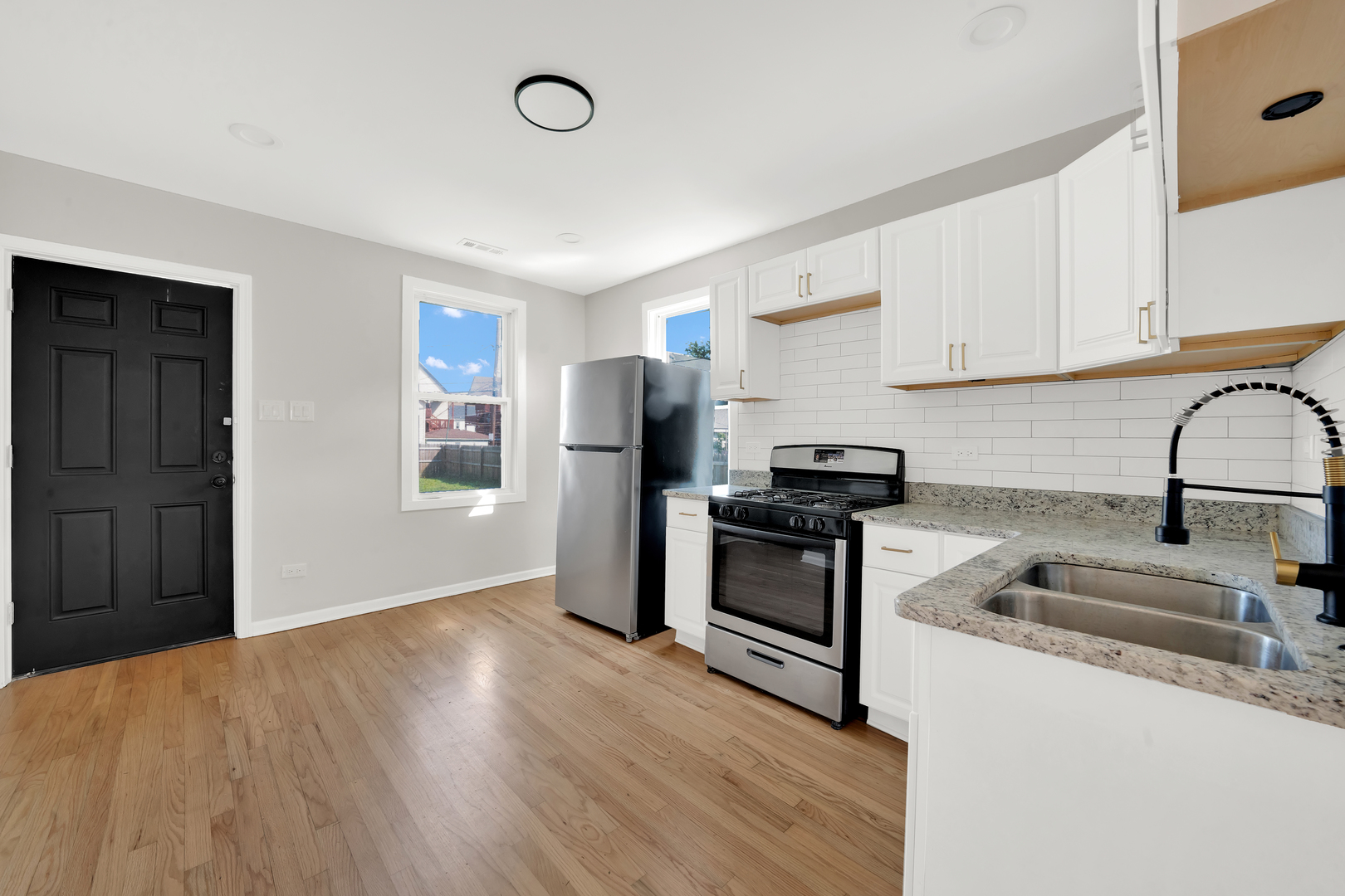 714 W 48th Place, Chicago, IL 60609