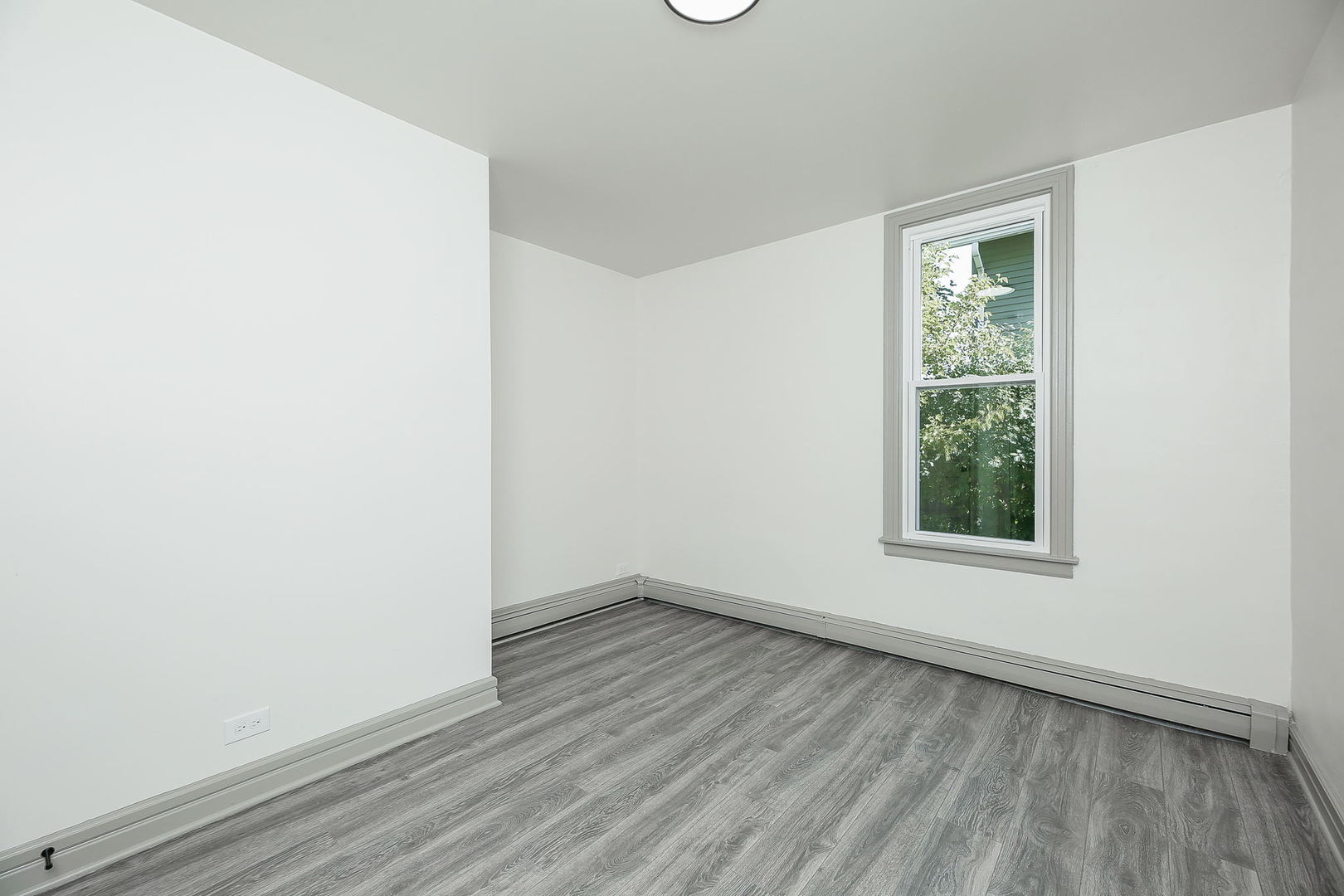 123 N West Street, Wheaton, IL 60187