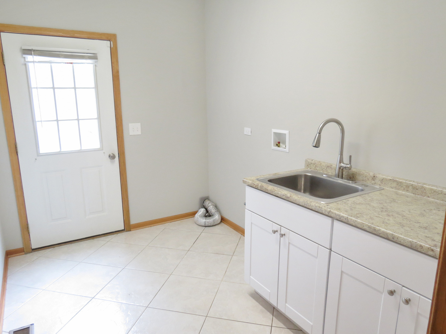 358 Mayo Lane, Bloomingdale, IL 60108