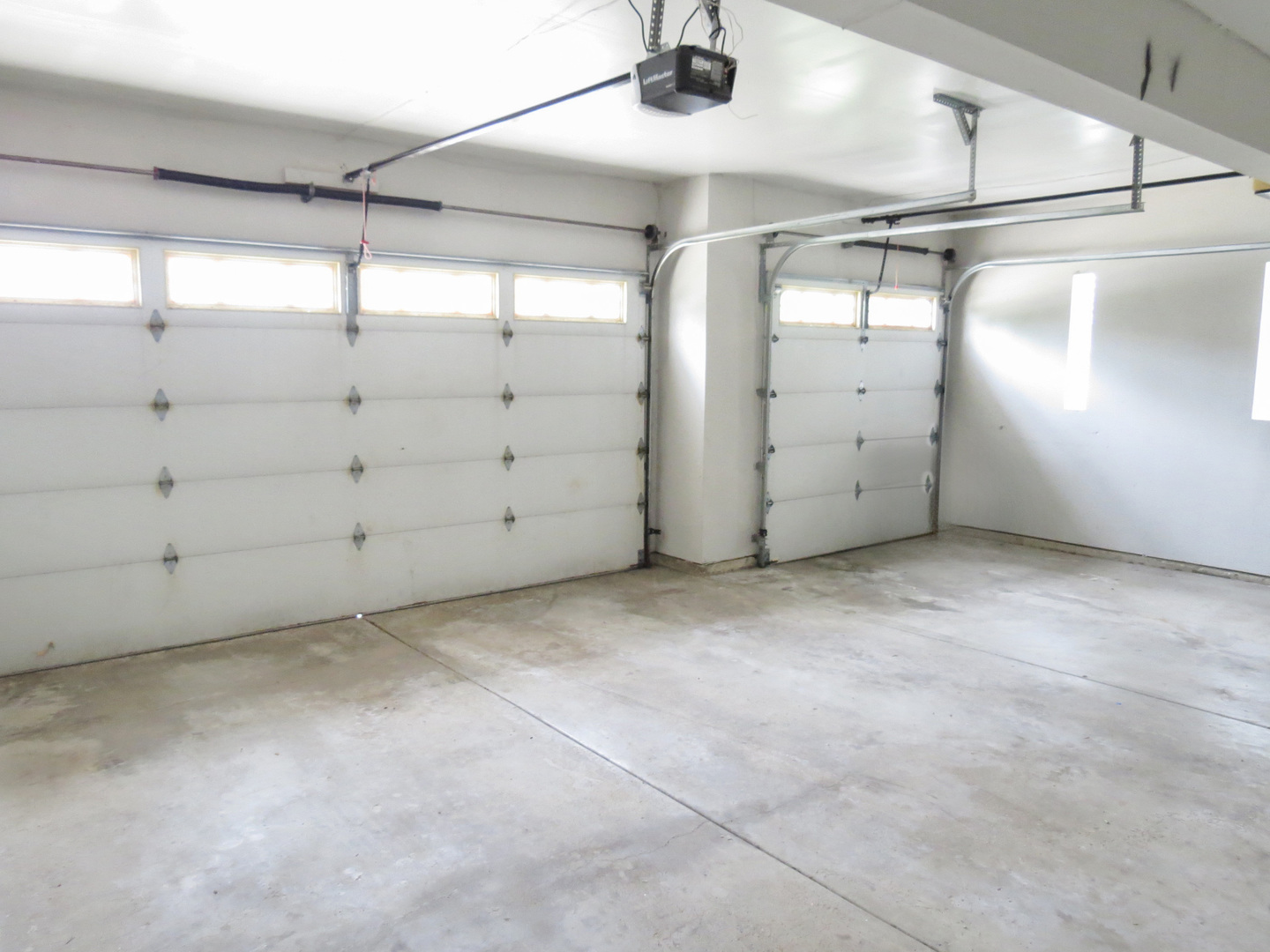 358 Mayo Lane, Bloomingdale, IL 60108