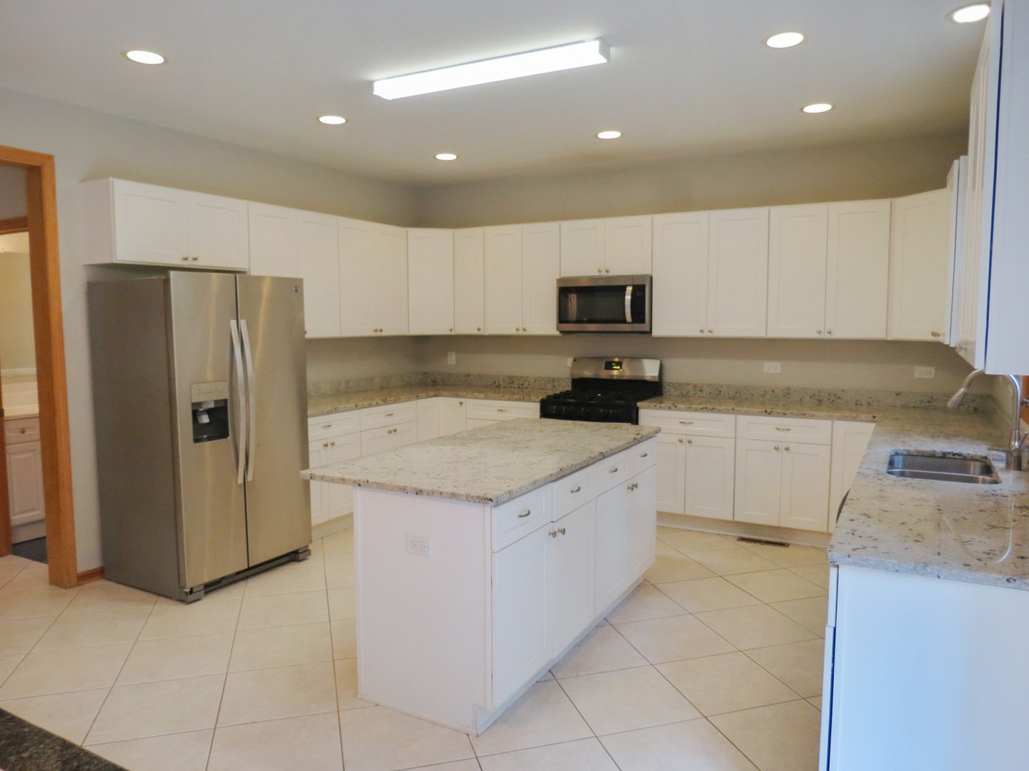 358 Mayo Lane, Bloomingdale, IL 60108