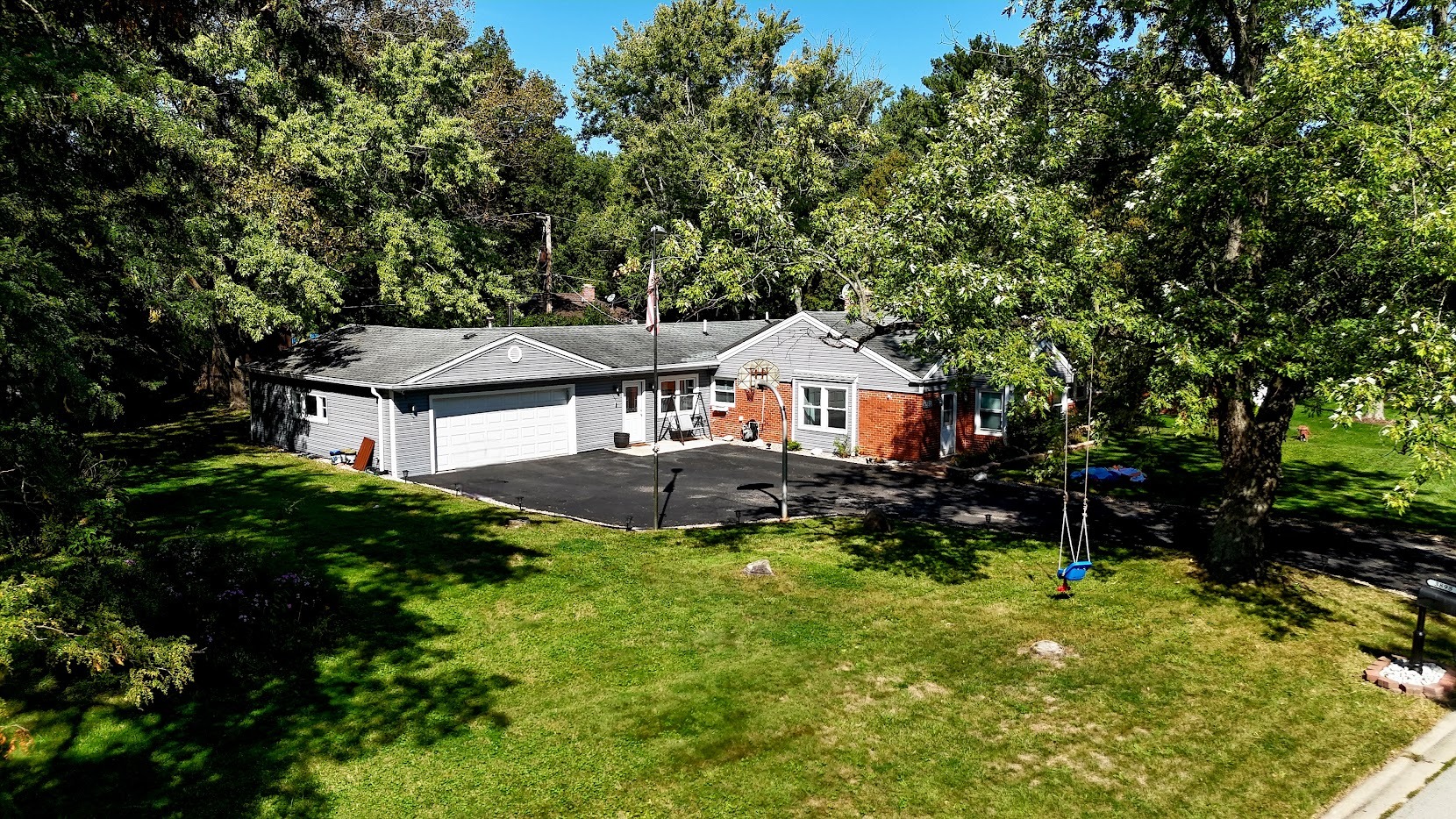 3898 Montgomery Drive, Crete, IL 60417