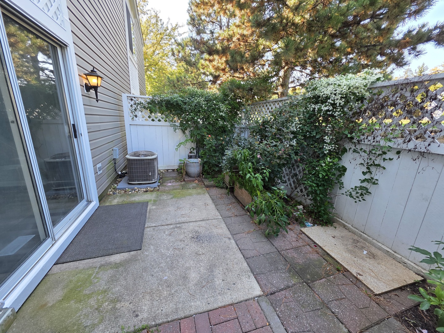 454 Paul Revere Court, Aurora, IL 60504