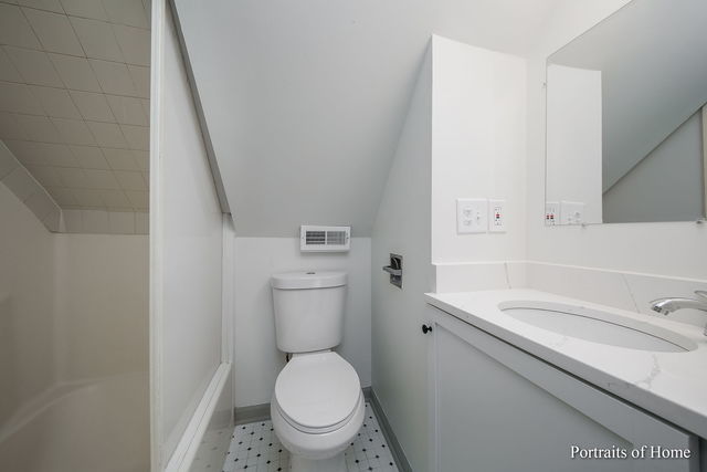 127 N West Street, Wheaton, IL 60187