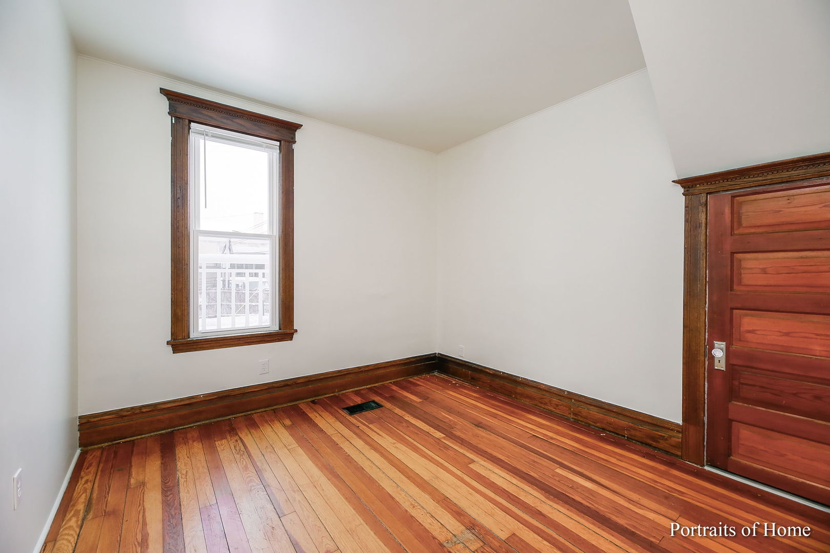 127 N West Street, Wheaton, IL 60187