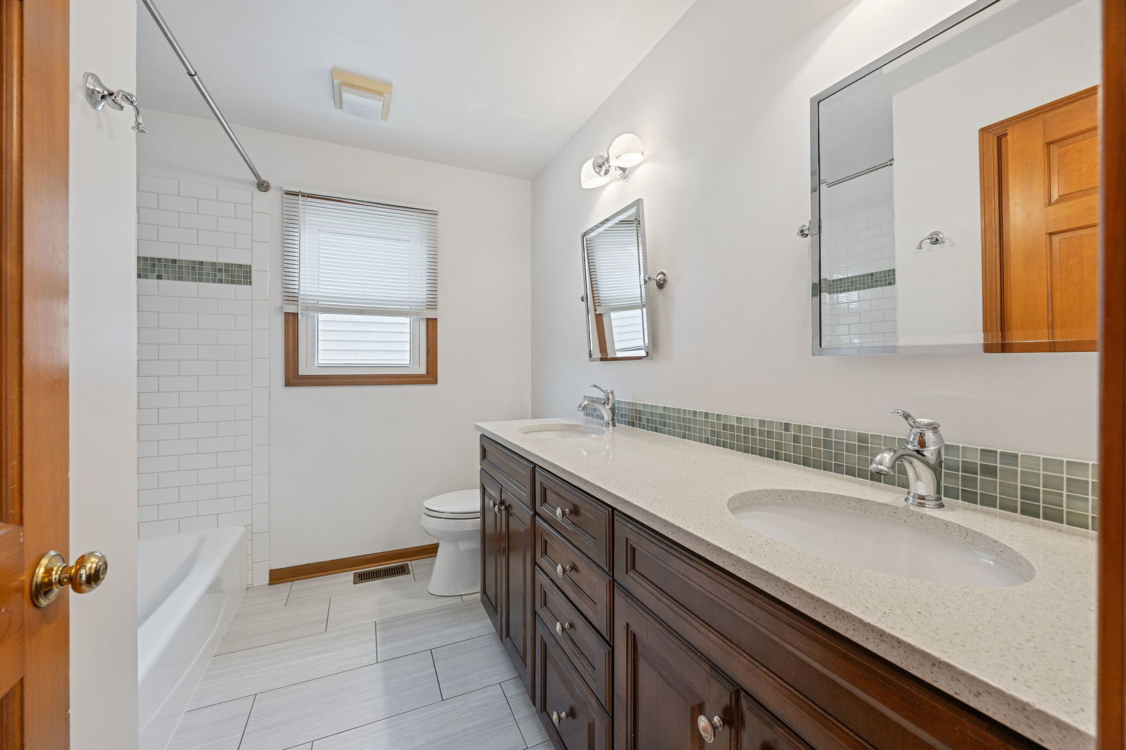 1611 Frost Lane, Naperville, IL 60564