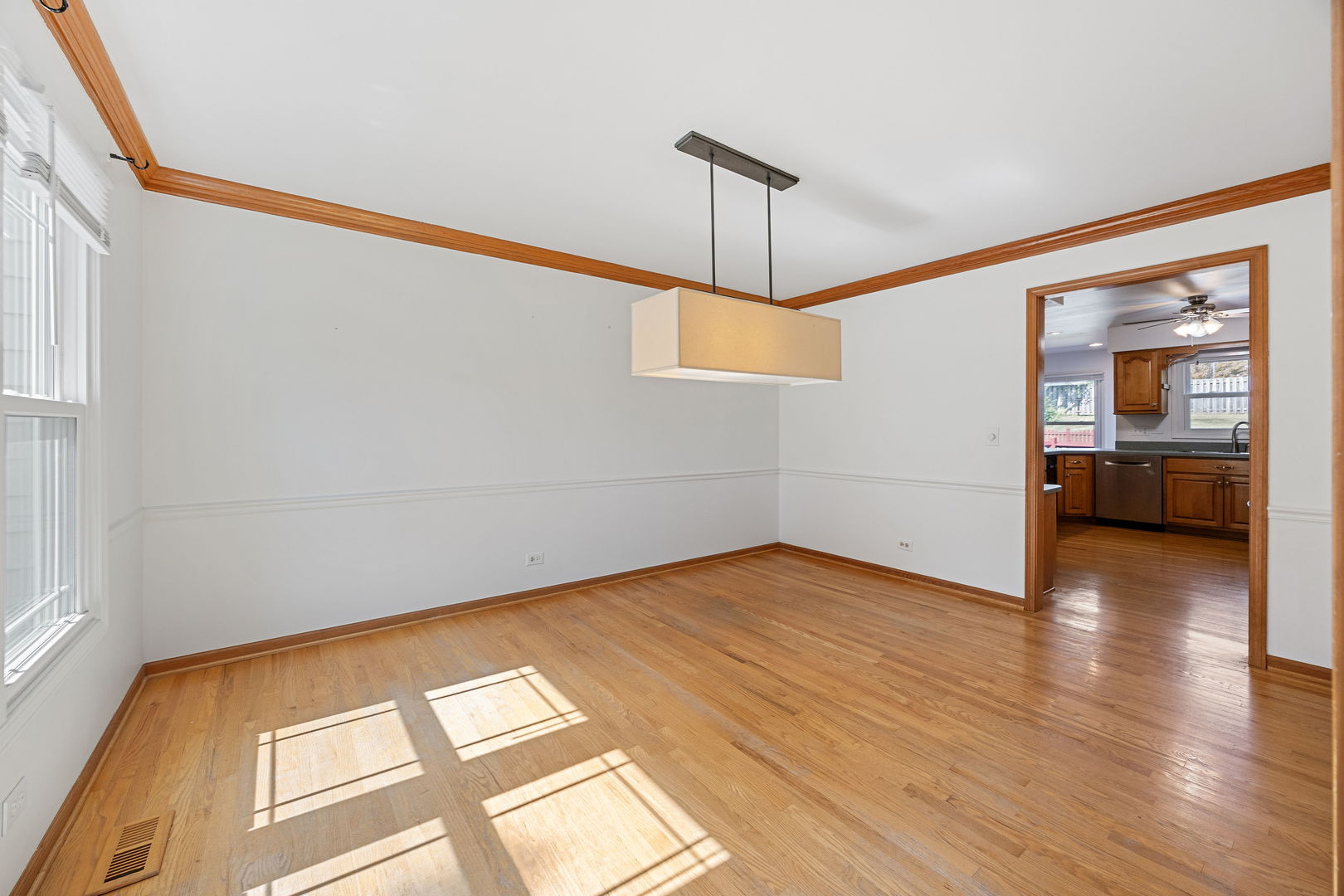 1611 Frost Lane, Naperville, IL 60564