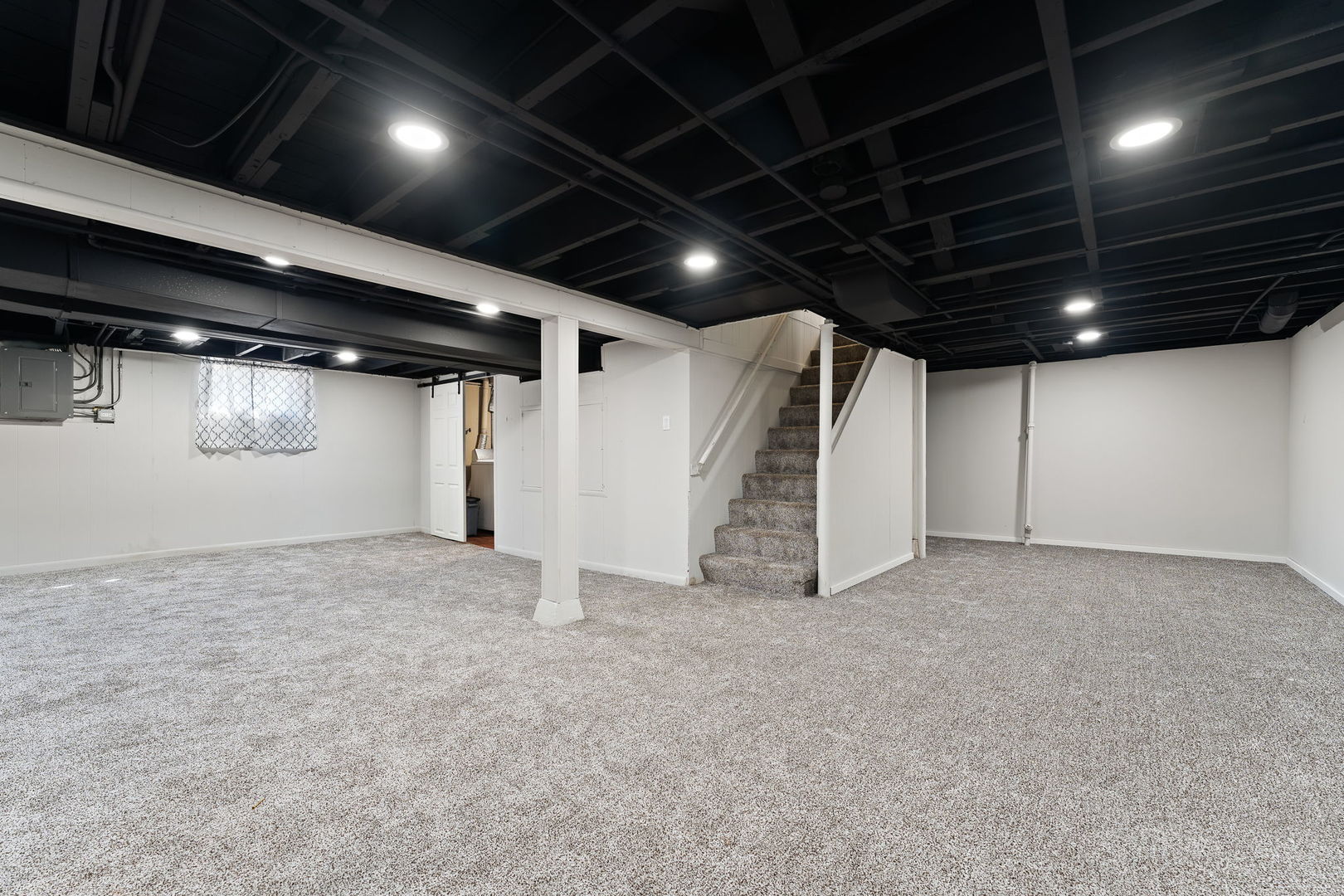 18113 Park Avenue, Lansing, IL 60438
