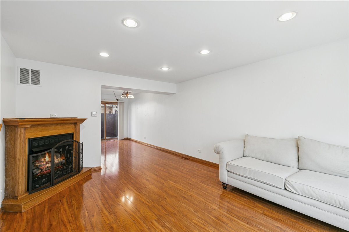 10449 S Kedzie Avenue #C, Chicago, IL 60655