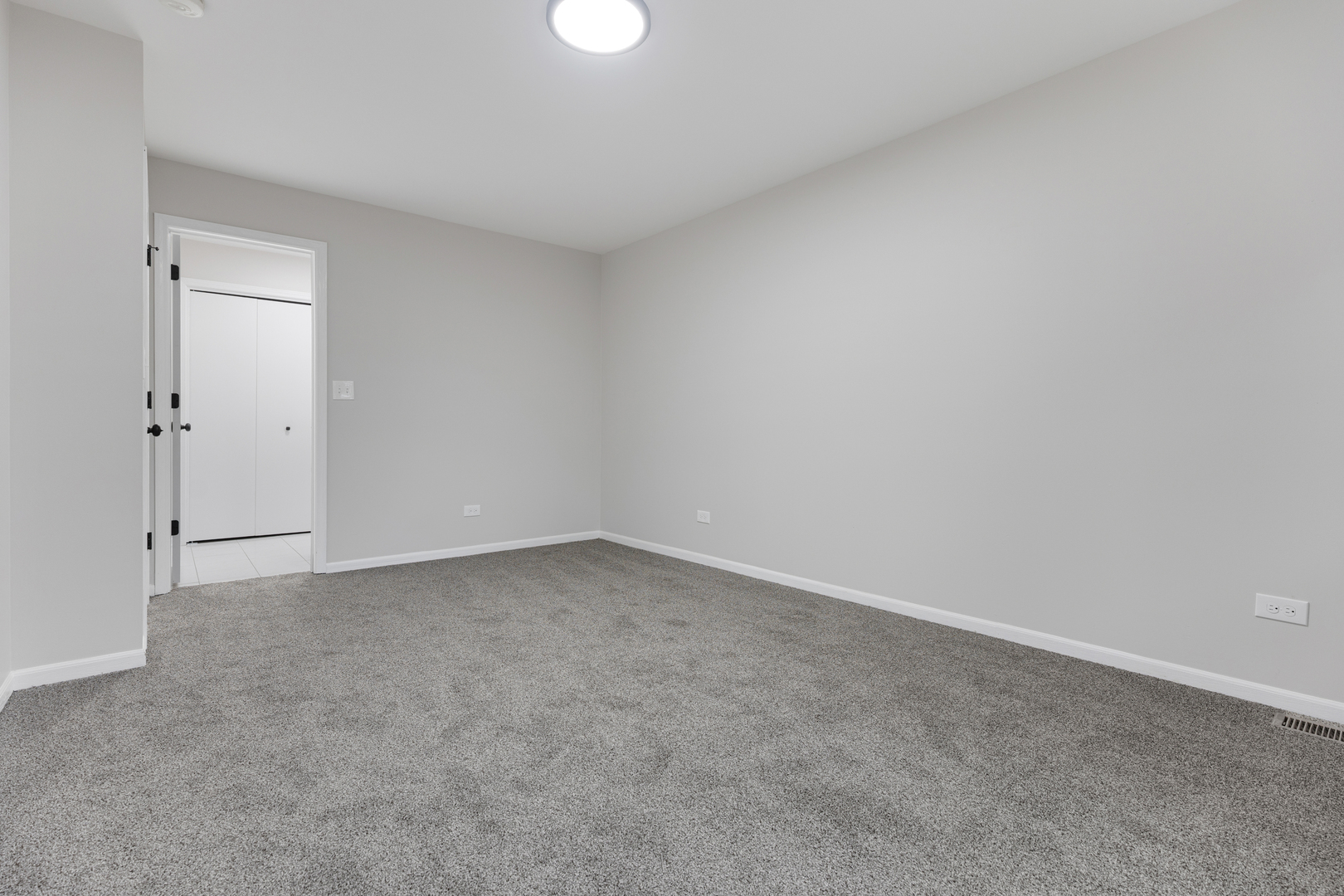 15010 Avers Avenue, Midlothian, IL 60445