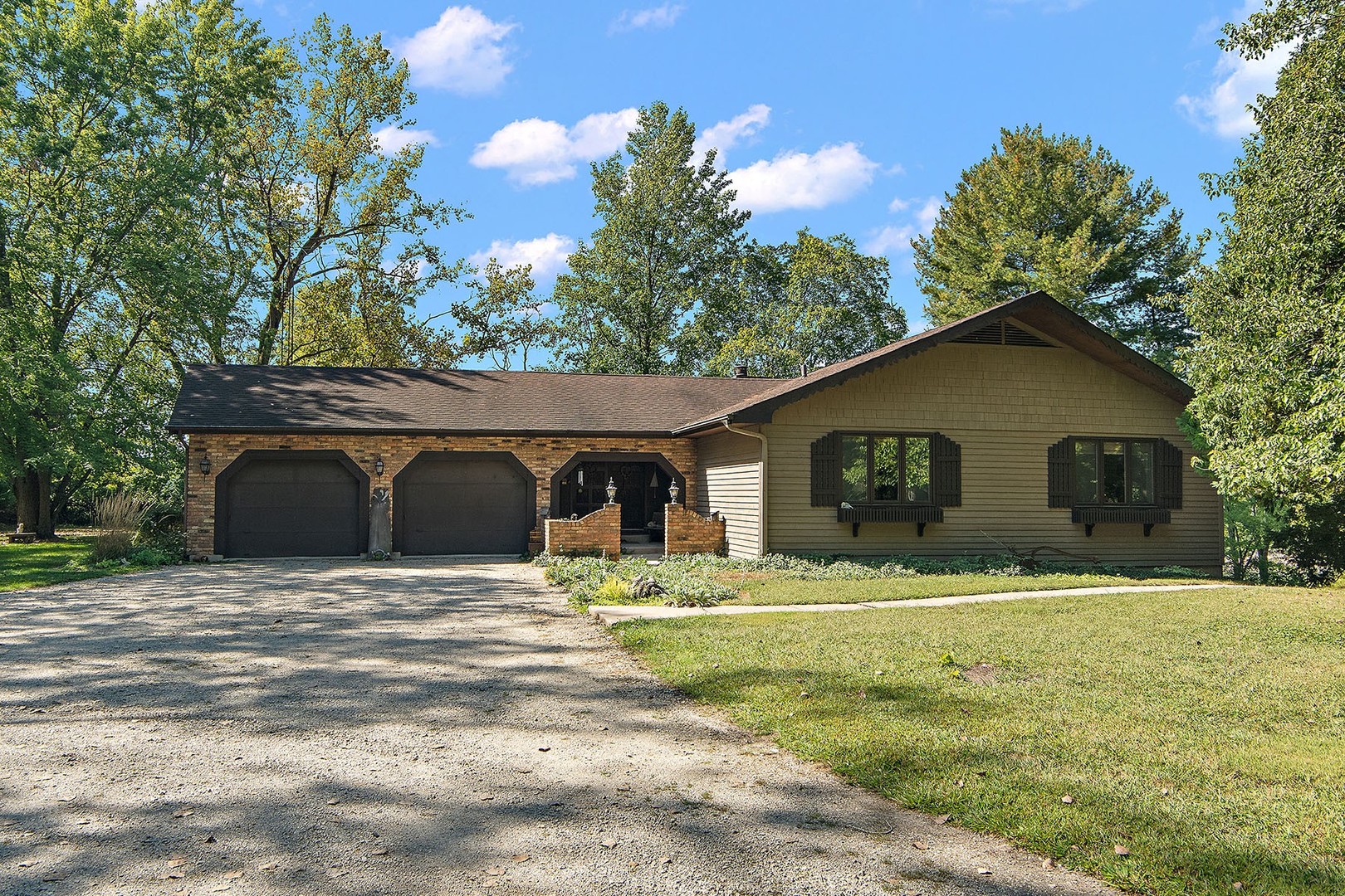 2085 Island Drive, Morris, IL 60450