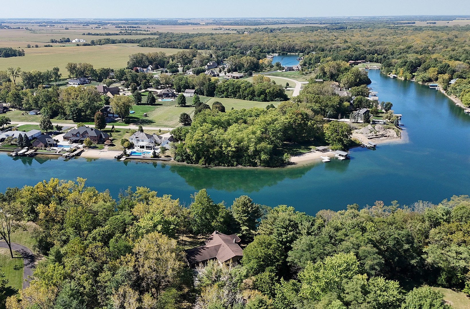 2085 Island Drive, Morris, IL 60450