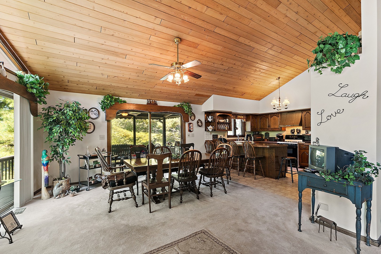 2085 Island Drive, Morris, IL 60450