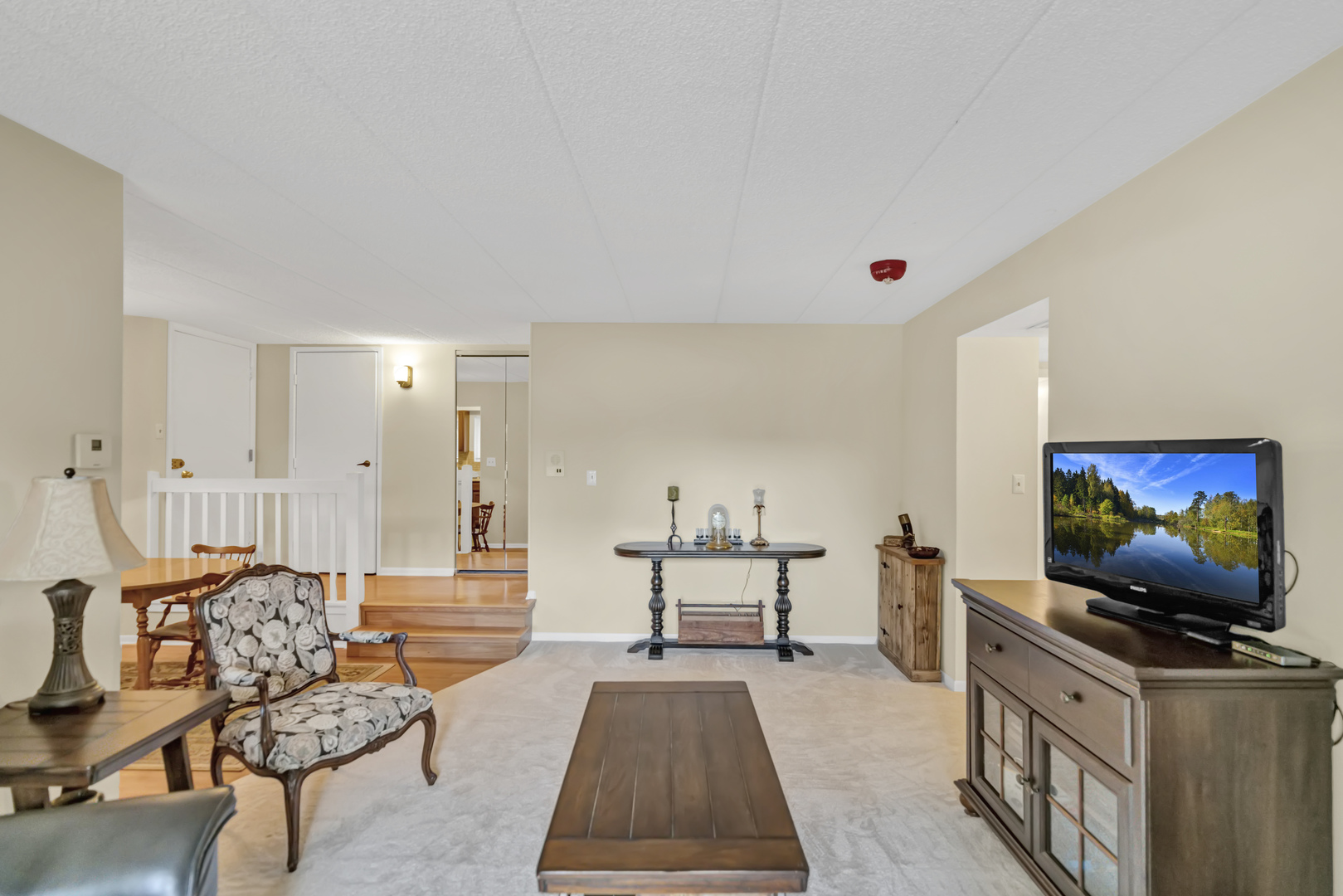 55 W 64th Street #102, Westmont, IL 60559