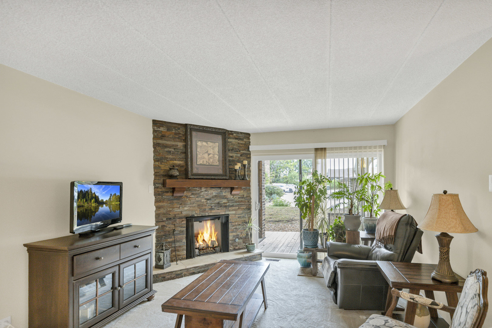 55 W 64th Street #102, Westmont, IL 60559