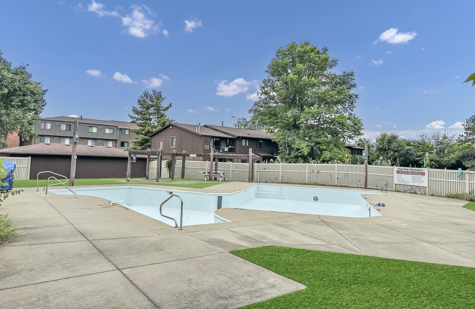 55 W 64th Street #102, Westmont, IL 60559