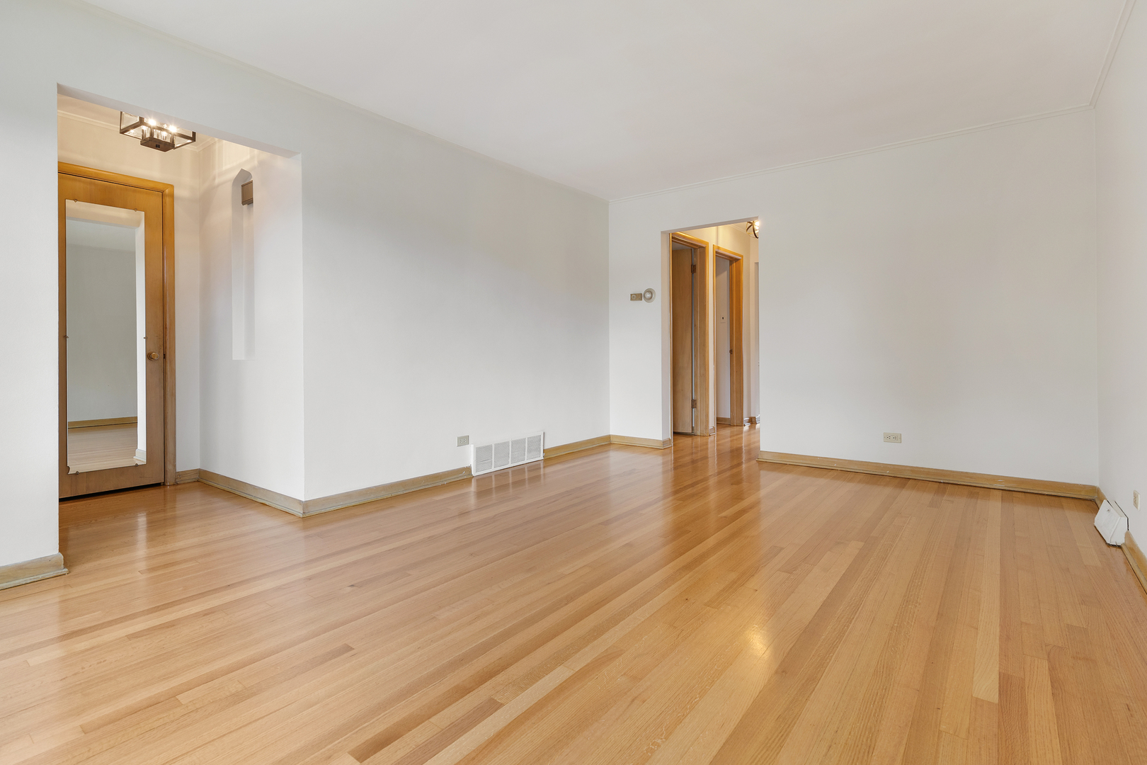 9117 S Clifton Park Avenue, Evergreen Park, IL 60805