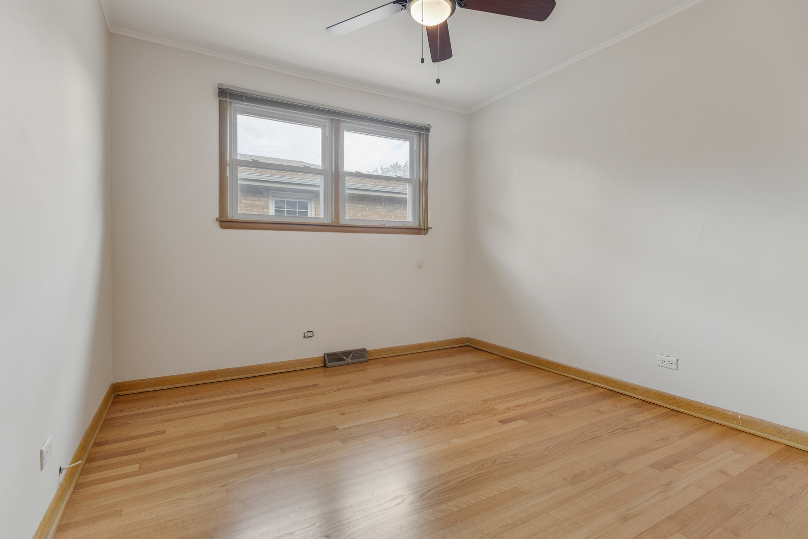 9117 S Clifton Park Avenue, Evergreen Park, IL 60805