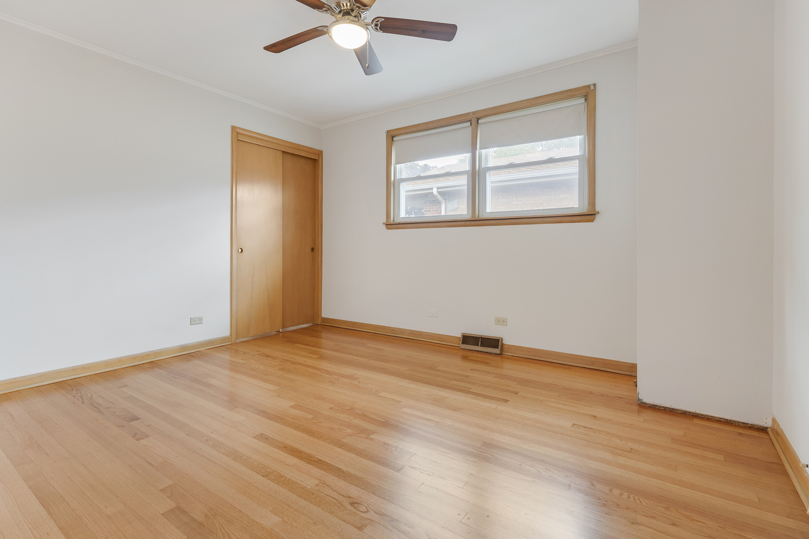 9117 S Clifton Park Avenue, Evergreen Park, IL 60805