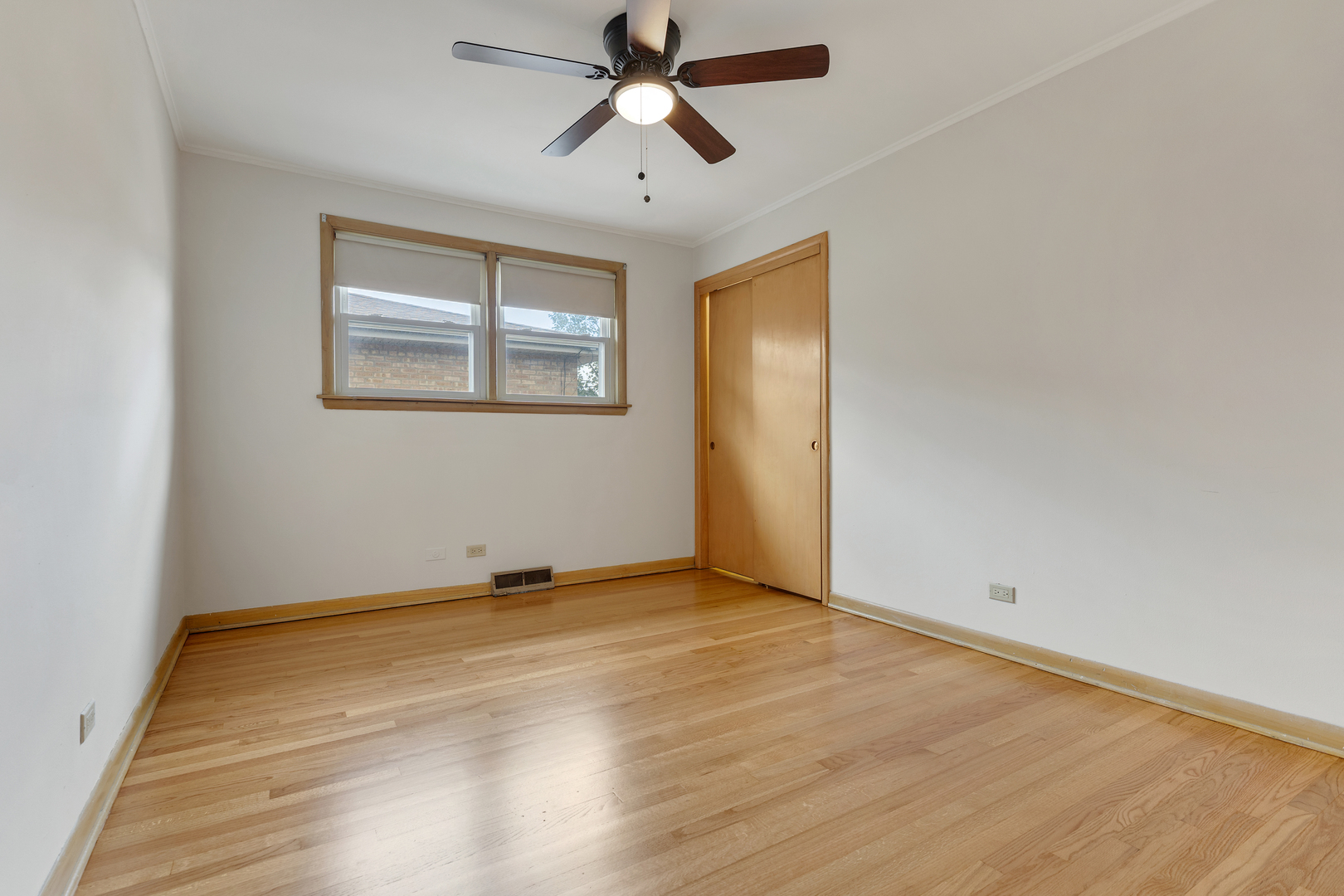 9117 S Clifton Park Avenue, Evergreen Park, IL 60805