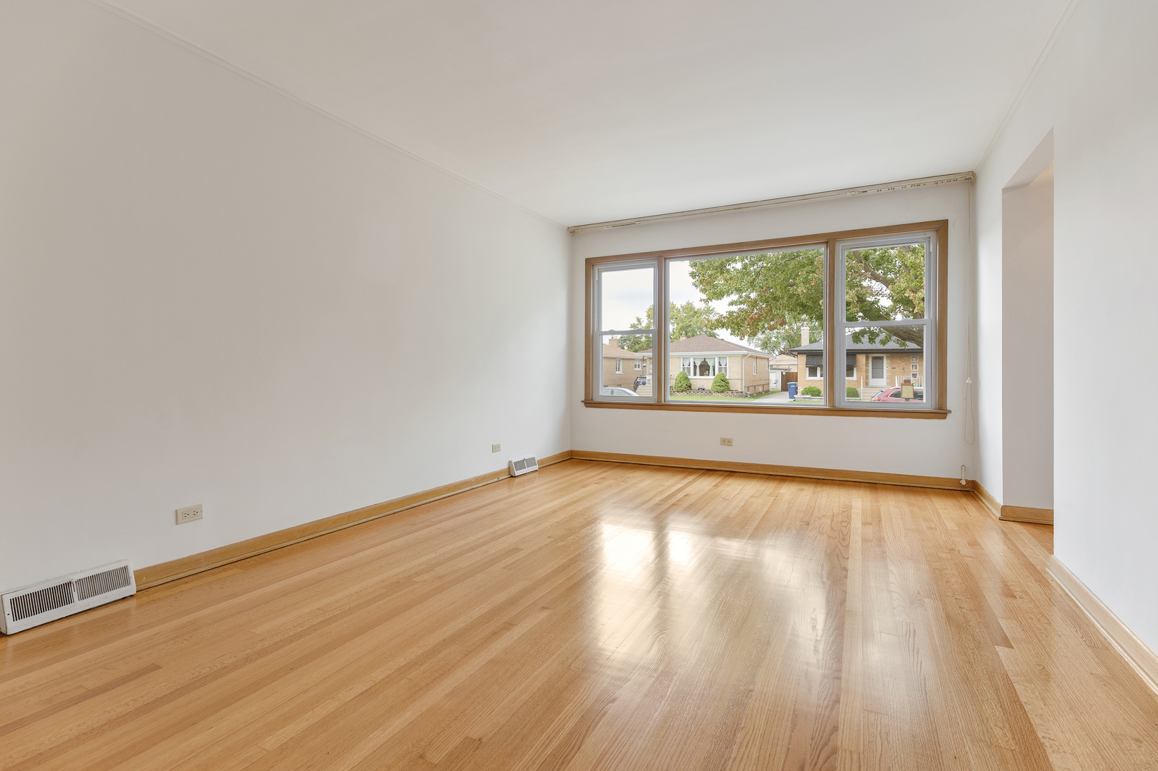 9117 S Clifton Park Avenue, Evergreen Park, IL 60805