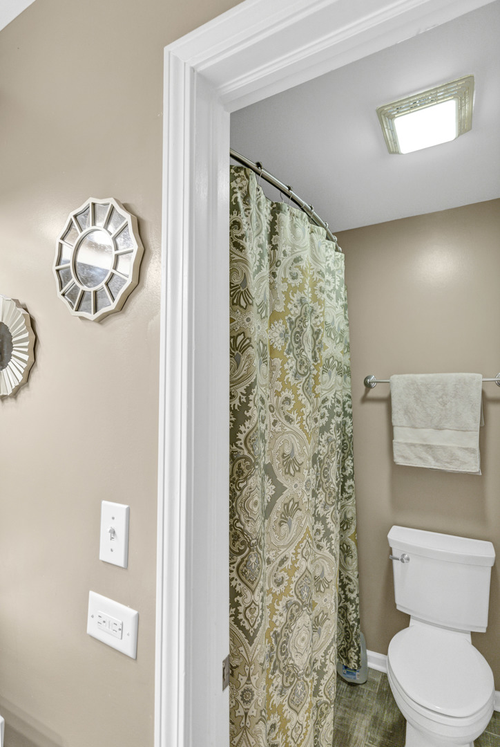 730 Stuarts Drive #730, St. Charles, IL 60174