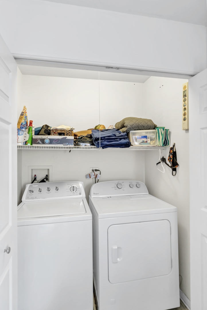 730 Stuarts Drive #730, St. Charles, IL 60174