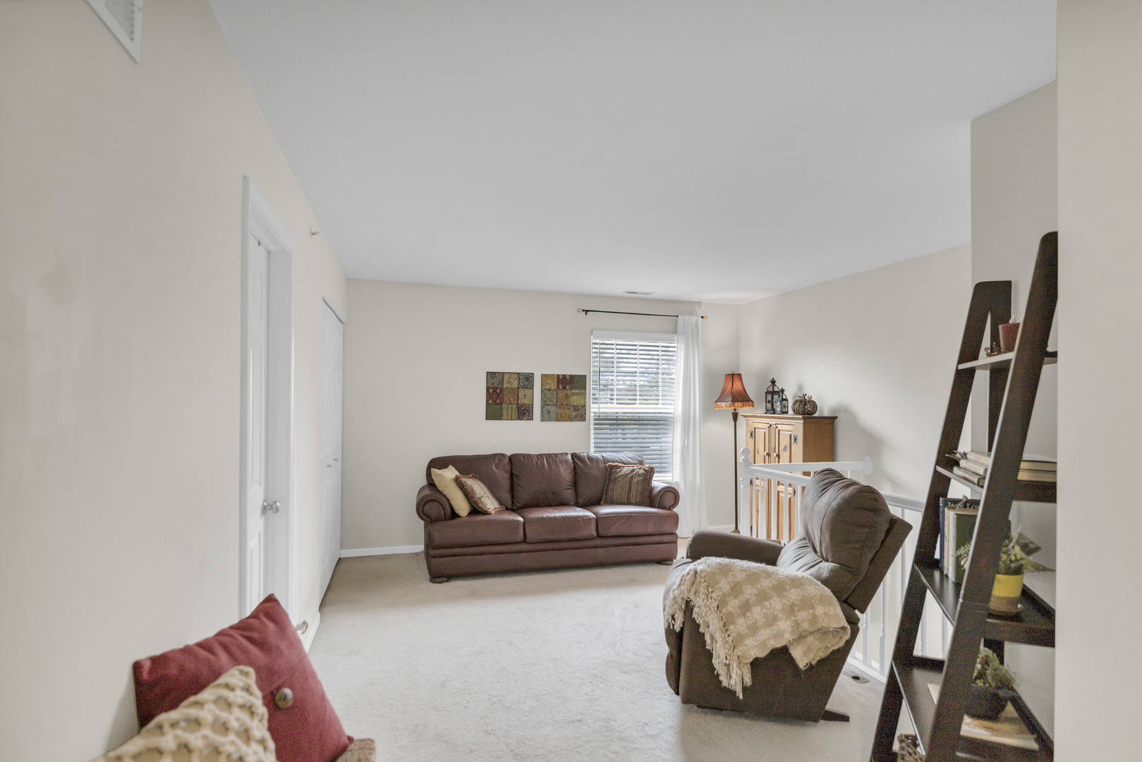 730 Stuarts Drive #730, St. Charles, IL 60174