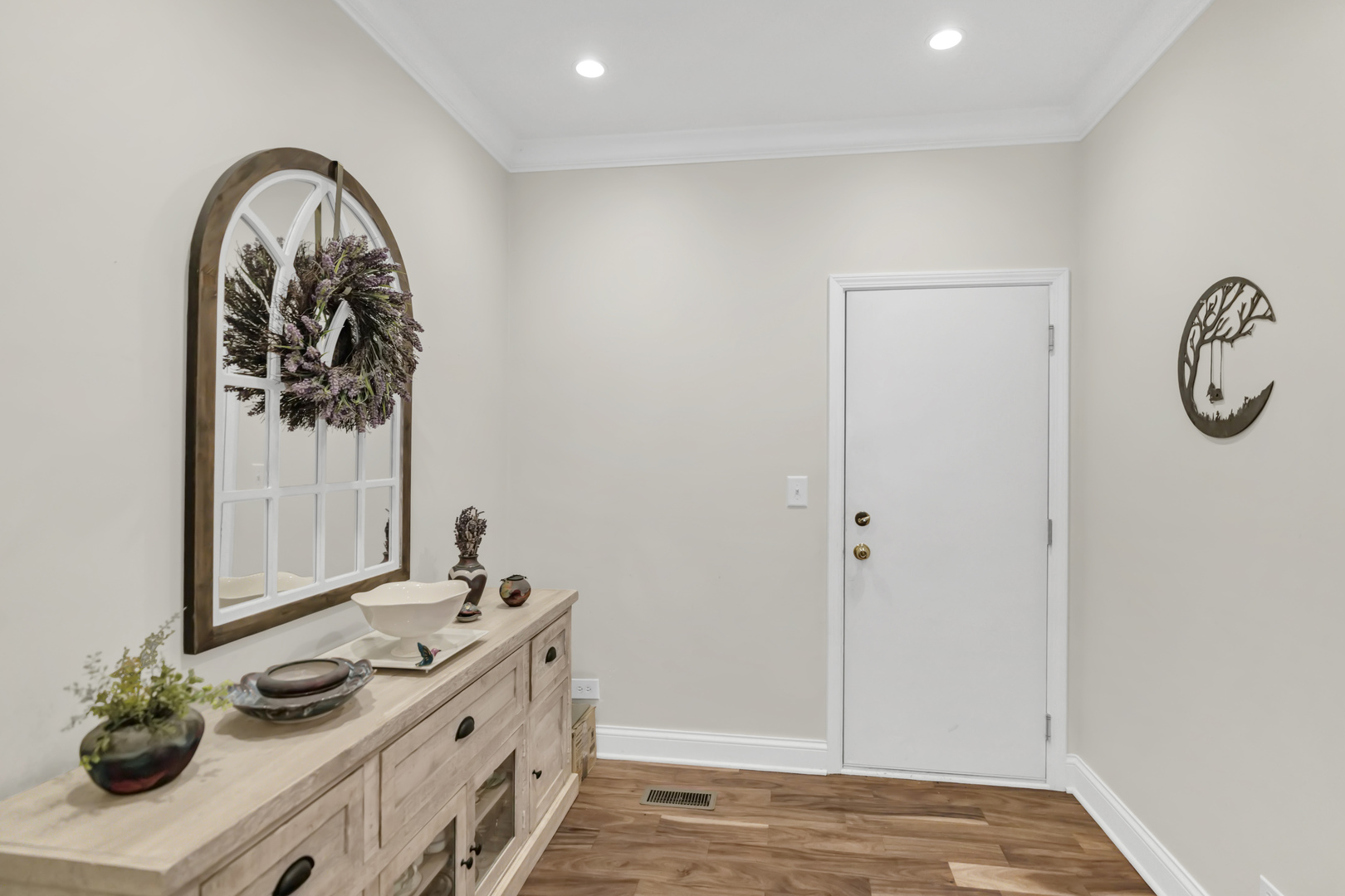 730 Stuarts Drive #730, St. Charles, IL 60174