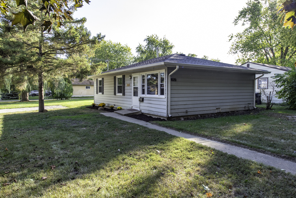 1903 20th Street, Zion, IL 60099