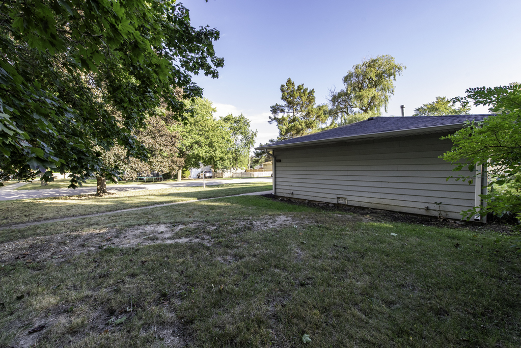 1903 20th Street, Zion, IL 60099