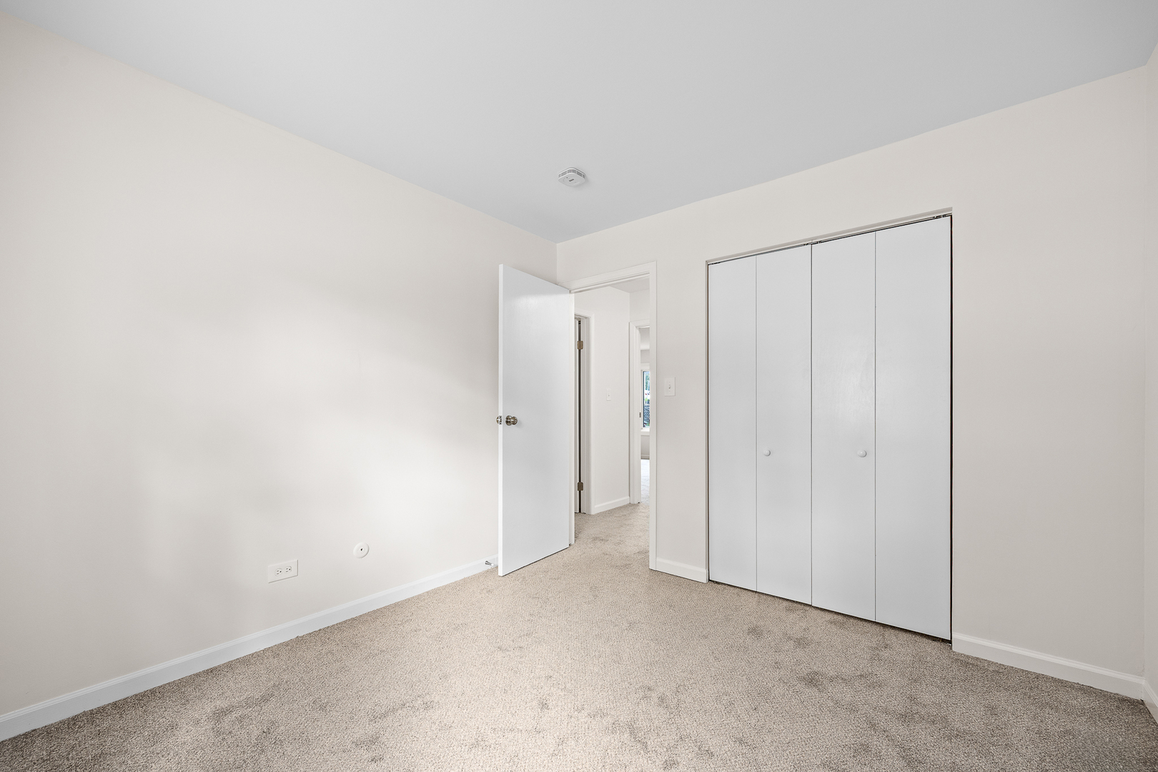 14 Kildeer Court, Woodridge, IL 60517