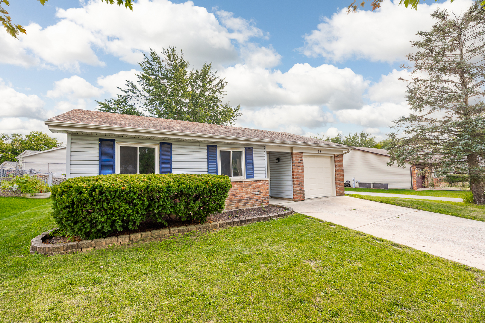 14 Kildeer Court, Woodridge, IL 60517