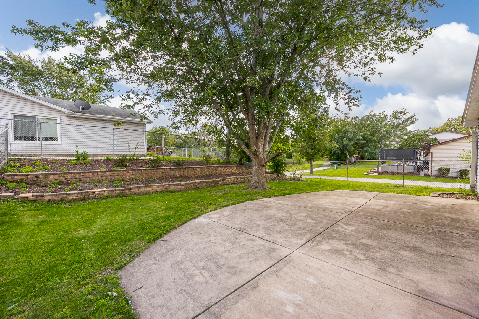 14 Kildeer Court, Woodridge, IL 60517