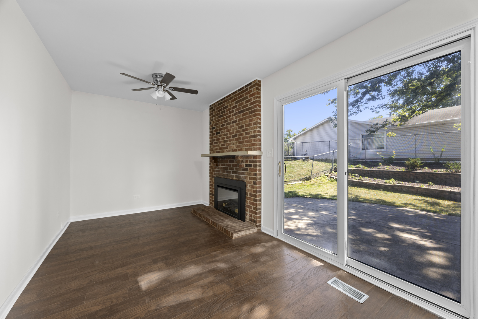 14 Kildeer Court, Woodridge, IL 60517