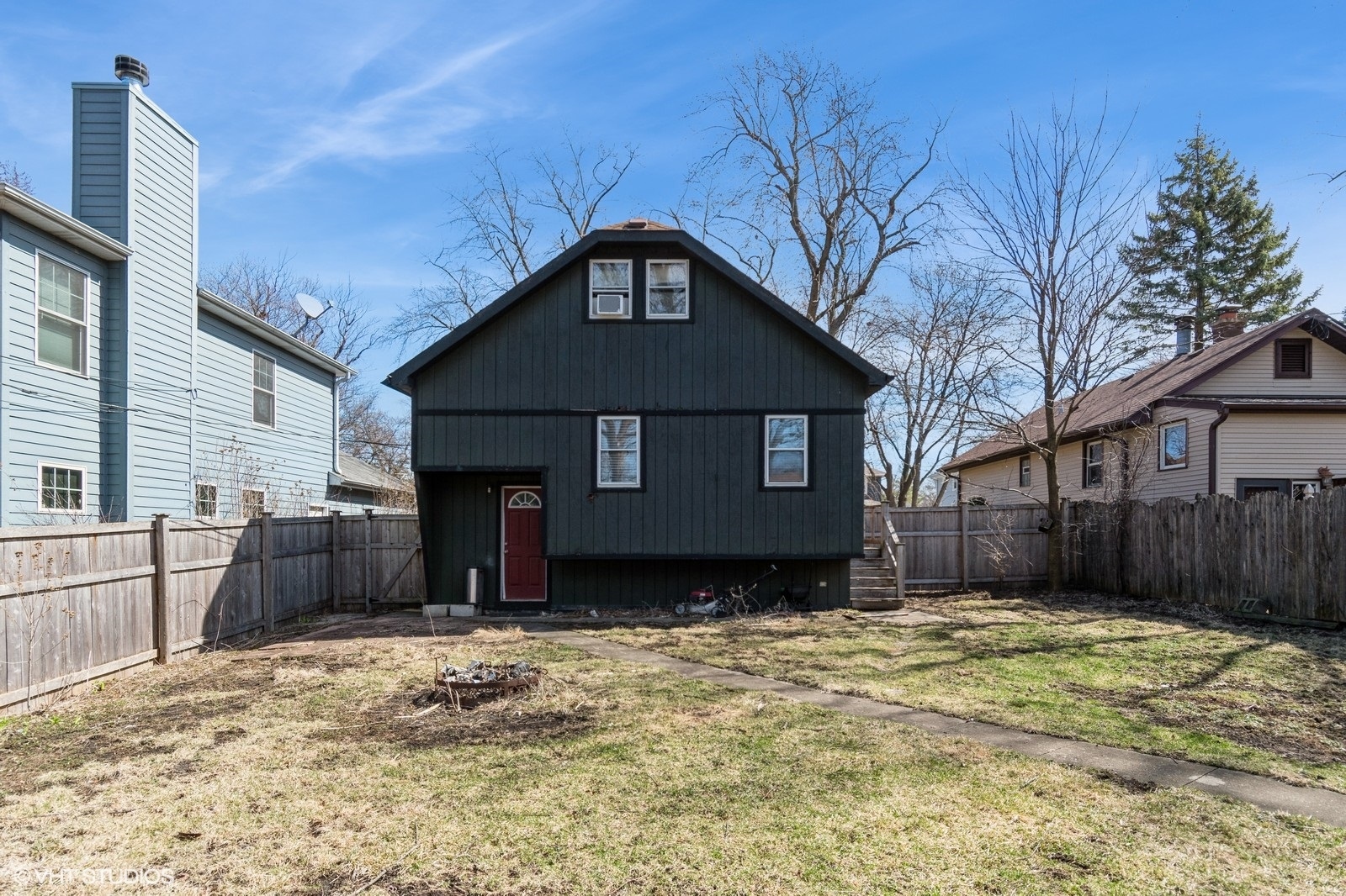 220 S Linden Avenue, Westmont, IL 60559