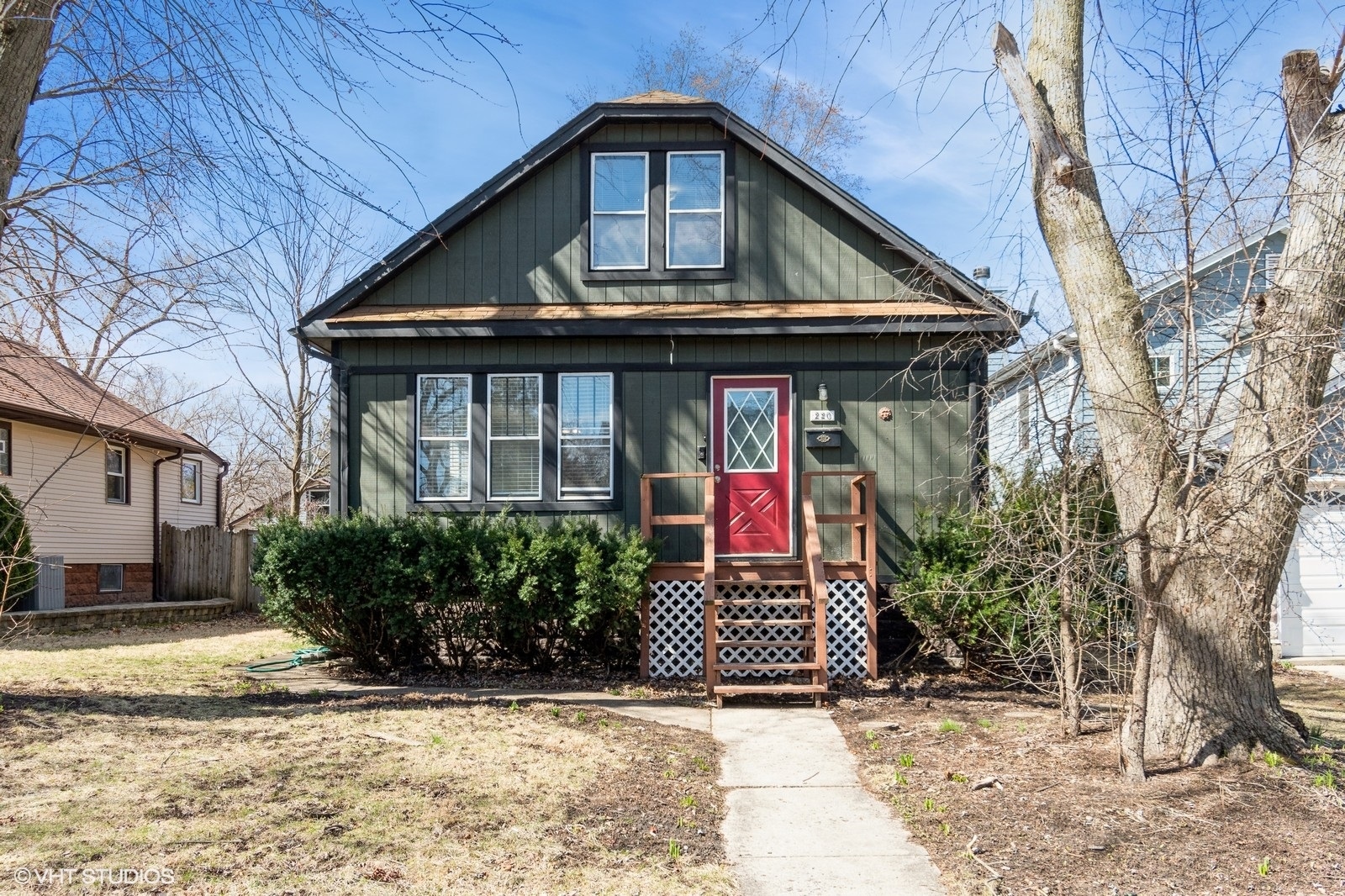 220 S Linden Avenue, Westmont, IL 60559