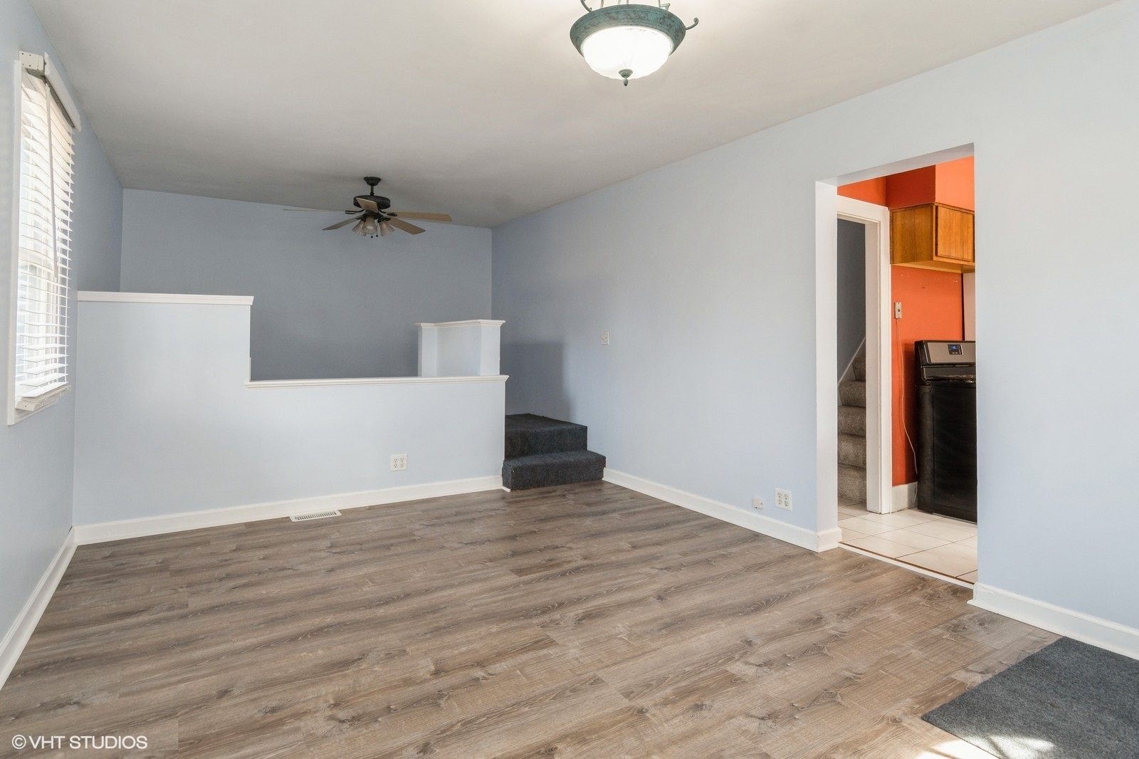 220 S Linden Avenue, Westmont, IL 60559