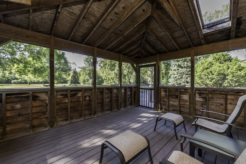 38176 N De Woody Road, Beach Park, IL 60087