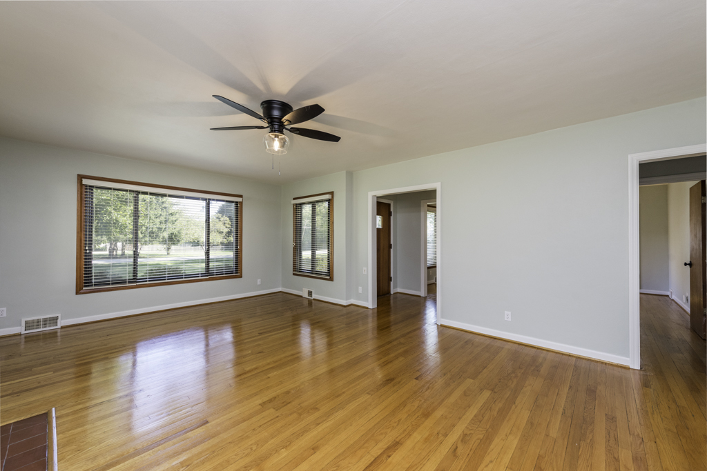 38176 N De Woody Road, Beach Park, IL 60087