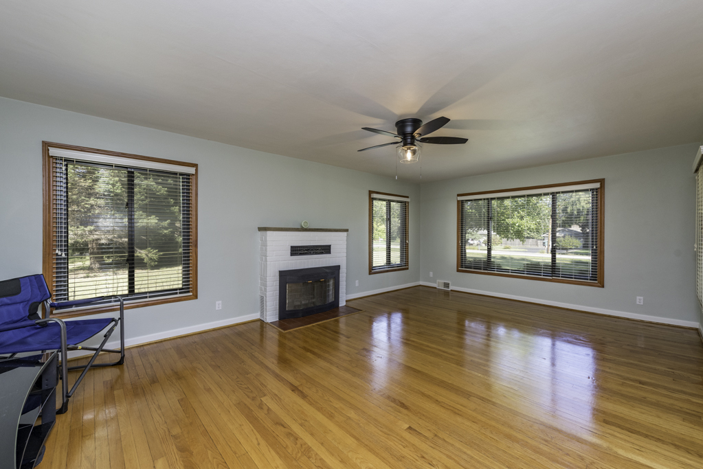 38176 N De Woody Road, Beach Park, IL 60087